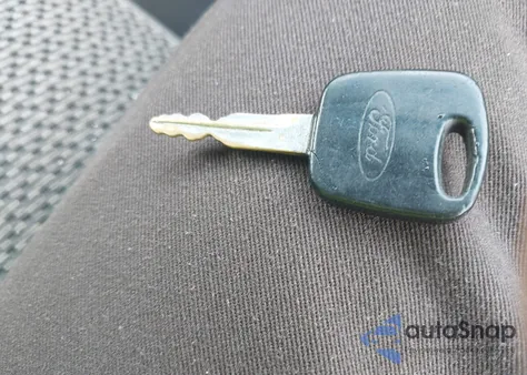 2002 Ford F-150 Lariat/Xlt z USA, uszkodzony, nr VIN 1FTRW08L62KC77375